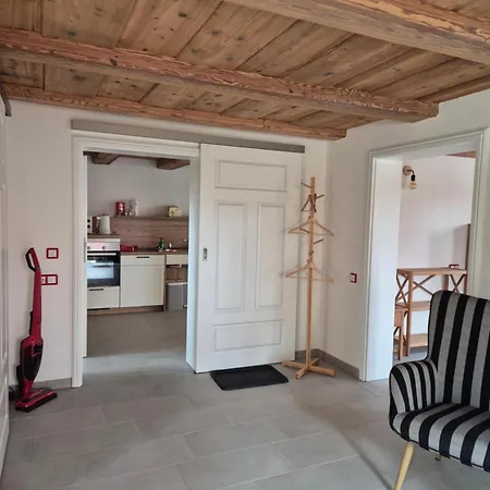 Lausche Apartment
