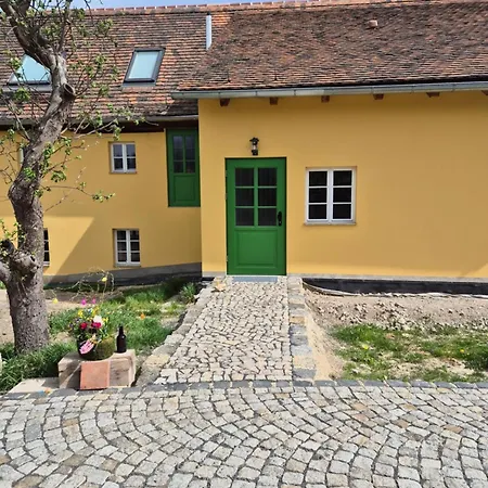 Lausche Apartment